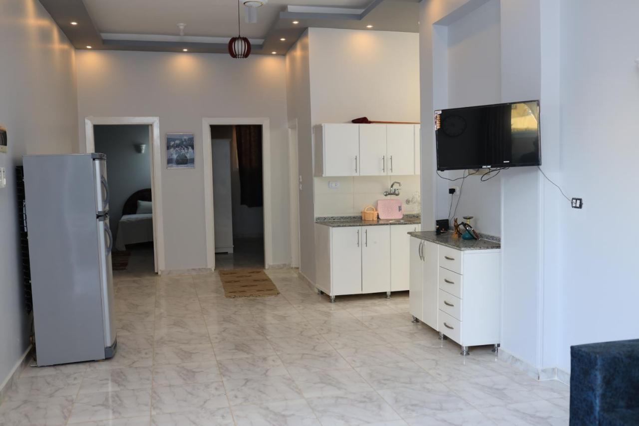 Nefertarie Guest House Louxor Extérieur photo