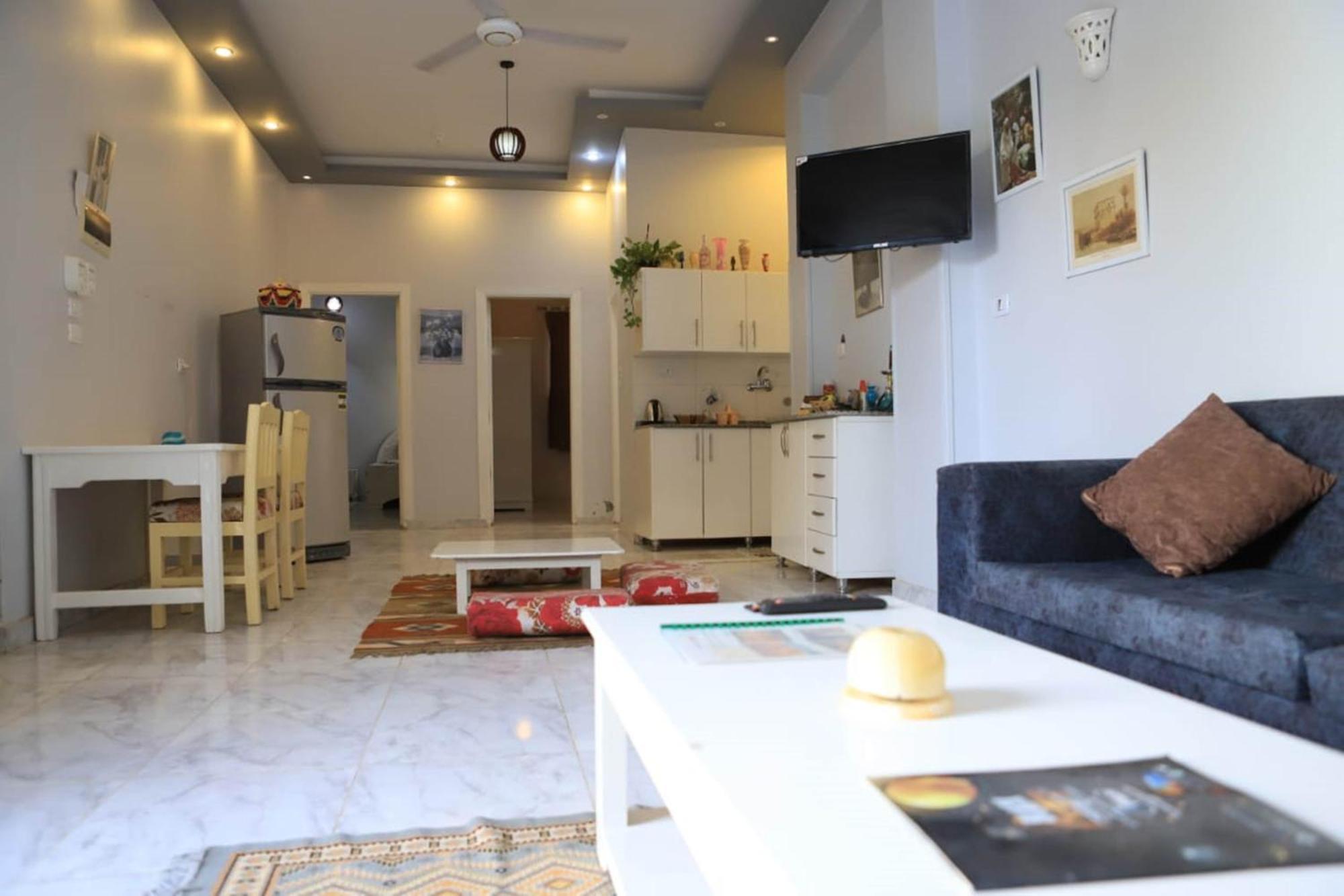 Nefertarie Guest House Louxor Extérieur photo